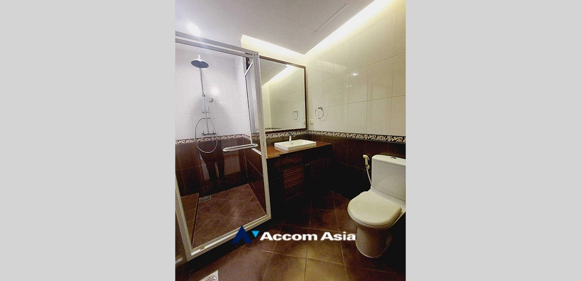 10  3 br Apartment For Rent in Sathorn ,Bangkok MRT Lumphini at Cozy and Convenient Apartment Near Garden Intl AA34550