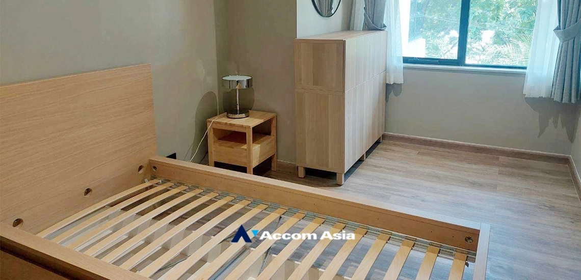 11  4 br Apartment For Rent in Sathorn ,Bangkok BTS Sala Daeng - MRT Lumphini at Children Dreaming Place - Garden AA34552