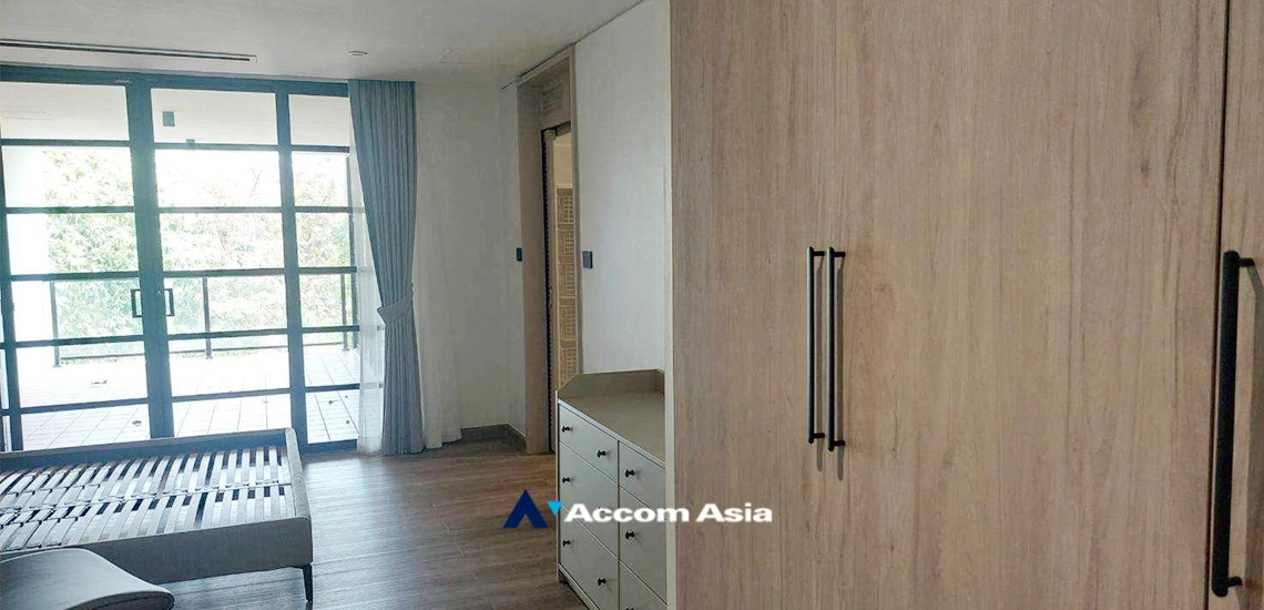 13  4 br Apartment For Rent in Sathorn ,Bangkok BTS Sala Daeng - MRT Lumphini at Children Dreaming Place - Garden AA34552