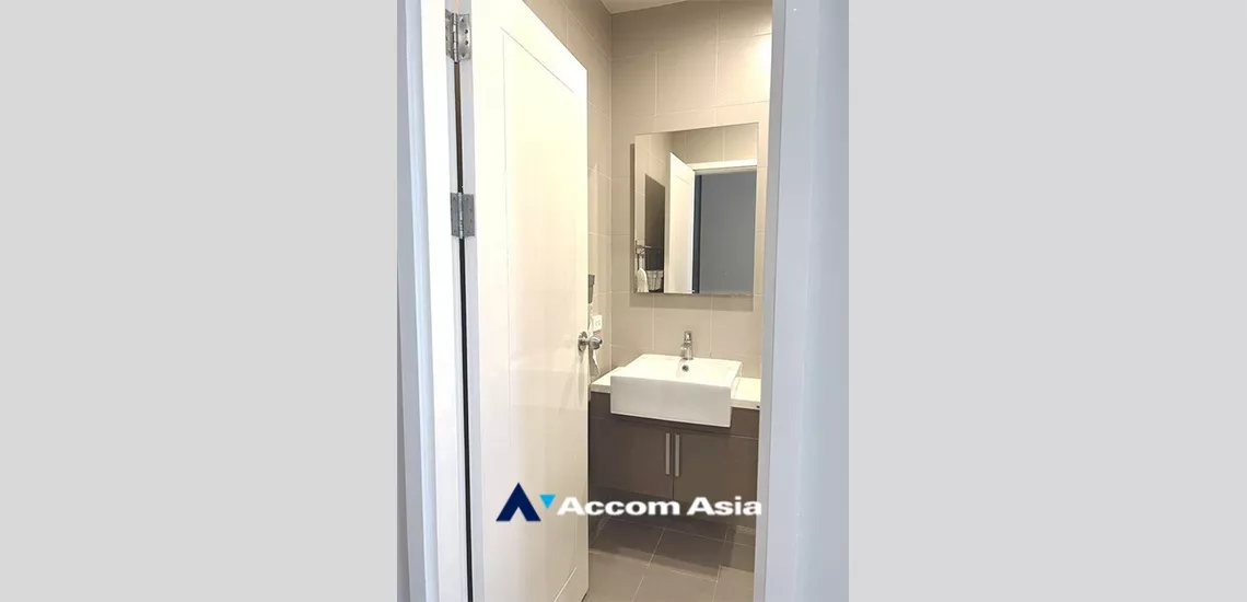 14  2 br Condominium For Sale in Charoen Nakhon ,Bangkok BTS Krung Thon Buri at Hive Sathorn AA34553