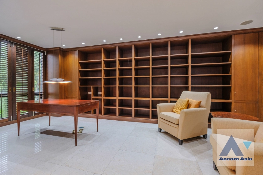  1  3 br Condominium for rent and sale in Ploenchit ,Bangkok BTS Chitlom at Somkid Gardens AA34560