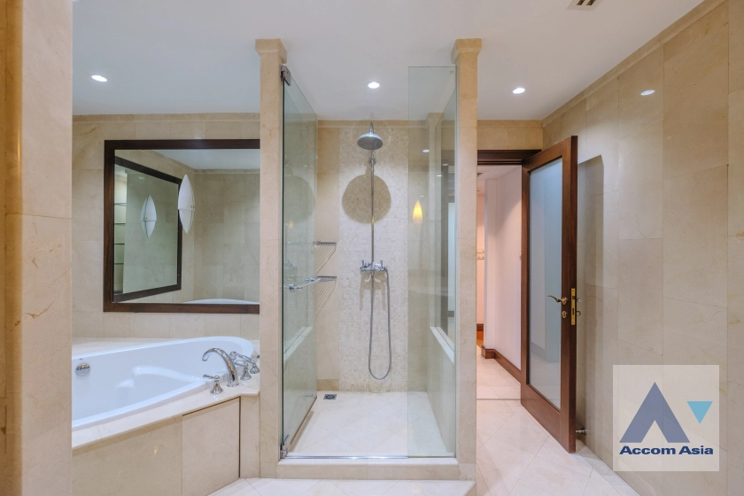 26  3 br Condominium for rent and sale in Ploenchit ,Bangkok BTS Chitlom at Somkid Gardens AA34560