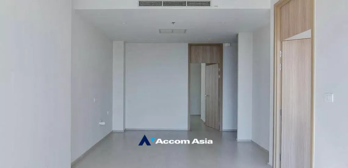 Corner Unit |  2 Bedrooms  Condominium For Sale in Ploenchit, Bangkok  near BTS Ploenchit (AA34583)