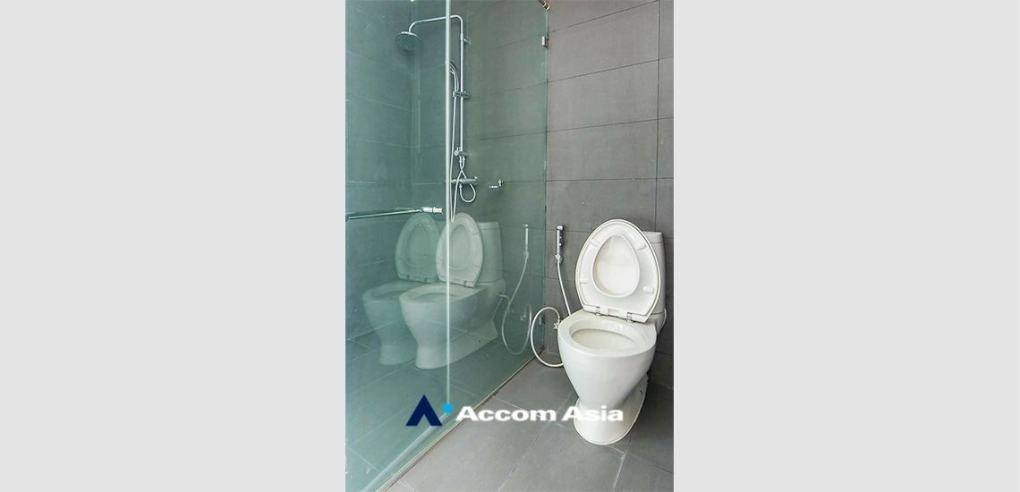 7  2 br Condominium For Sale in Ploenchit ,Bangkok BTS Ploenchit at Noble Ploenchit AA34583