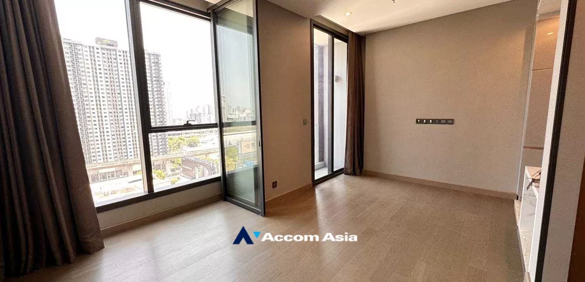  2  1 br Condominium For Sale in Ratchadapisek ,Bangkok BTS Asok - ARL Makkasan at The Esse At Singha Complex AA34596