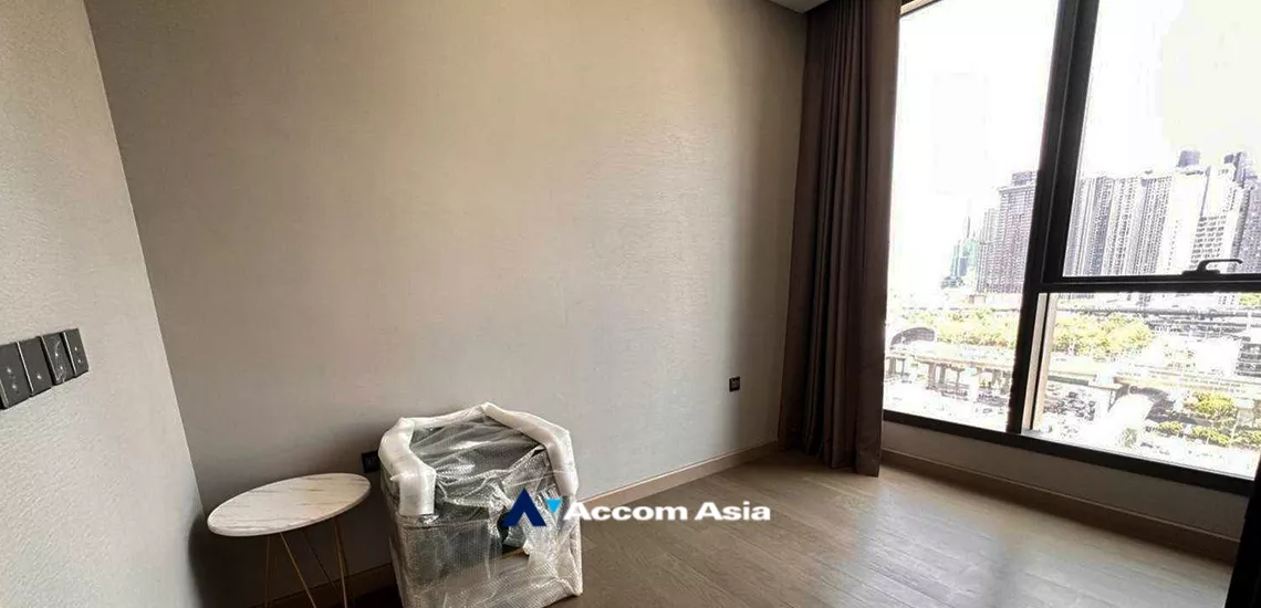  1  1 br Condominium For Sale in Ratchadaphisek ,Bangkok BTS Asok - ARL Makkasan at The Esse At Singha Complex AA34596