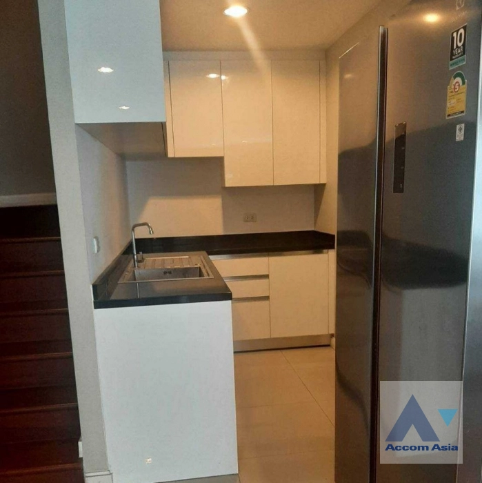  1  5 br Condominium for rent and sale in Ratchadaphisek ,Bangkok MRT Rama 9 at Belle Grand Rama 9  (Belle Avenue) AA34606