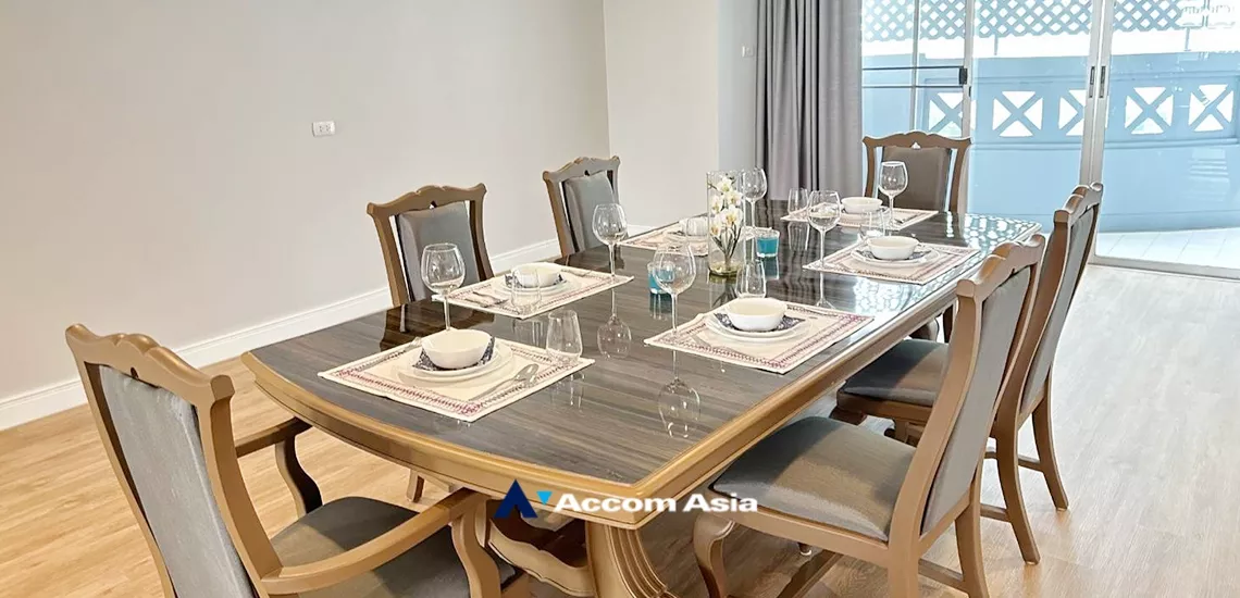  1  4 br Apartment For Rent in Sukhumvit ,Bangkok BTS Asok - MRT Sukhumvit at Newly renovated modern style living place AA34610