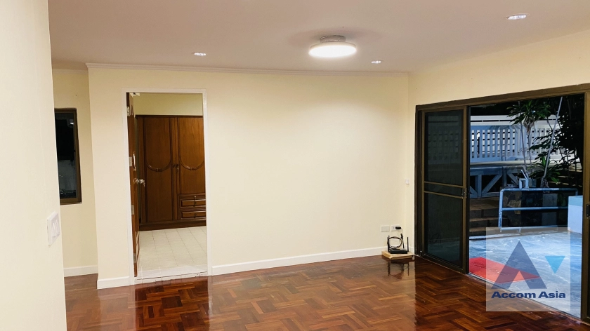 20  6 br House for rent and sale in Pattanakarn ,Bangkok BTS On Nut at Panya Pattanakarn Village AA34647