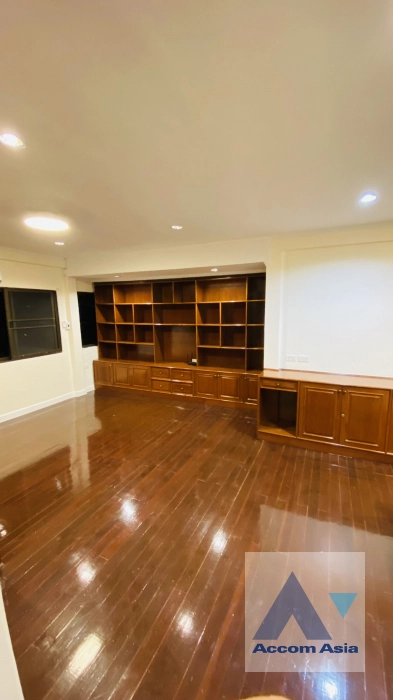 17  6 br House for rent and sale in Pattanakarn ,Bangkok BTS On Nut at Panya Pattanakarn Village AA34647