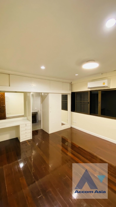 18  6 br House for rent and sale in Pattanakarn ,Bangkok BTS On Nut at Panya Pattanakarn Village AA34647