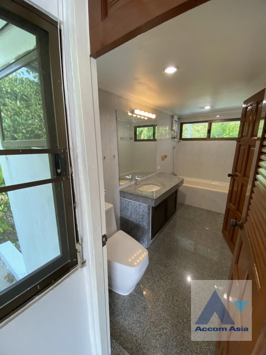 25  6 br House for rent and sale in Pattanakarn ,Bangkok BTS On Nut at Panya Pattanakarn Village AA34647