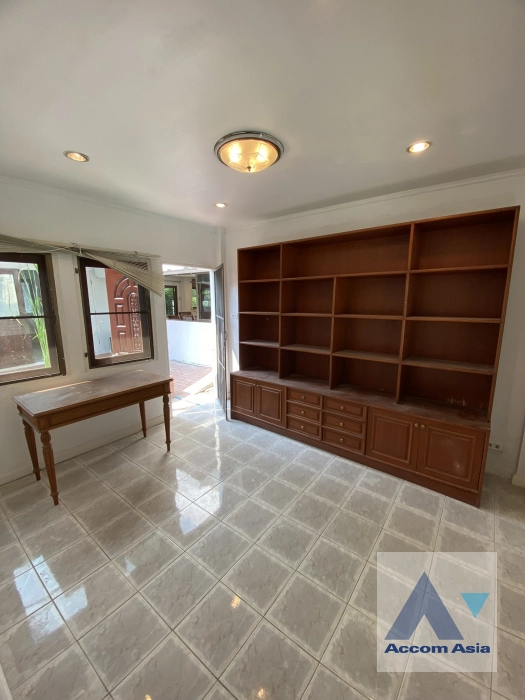 9  6 br House for rent and sale in Pattanakarn ,Bangkok BTS On Nut at Panya Pattanakarn Village AA34647