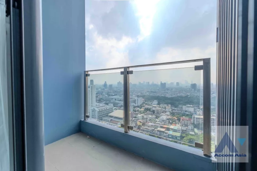 8  3 br Condominium for rent and sale in Silom ,Bangkok BTS Surasak at The Diplomat Sathorn AA34650
