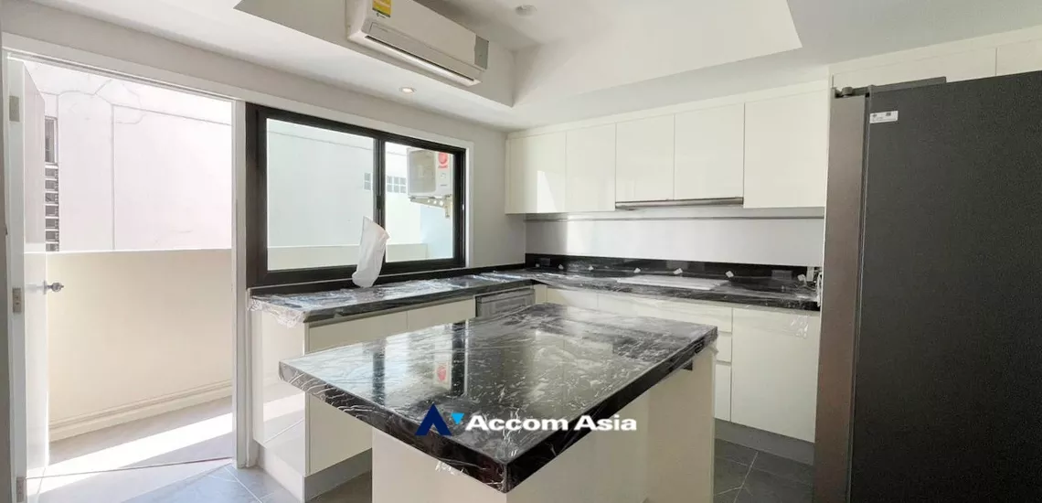 9  3 br Apartment For Rent in Sukhumvit ,Bangkok BTS Phrom Phong at Children Dreaming Place AA34654