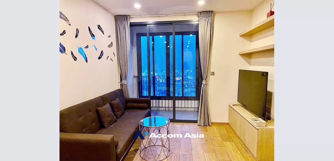  2 Bedrooms  Condominium For Rent & Sale in Phaholyothin, Bangkok  near BTS Chitlom (AA34662)