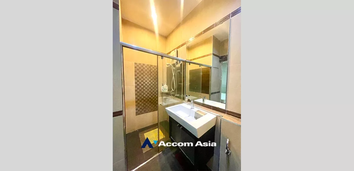 8  4 br Townhouse For Sale in sathorn ,Bangkok BTS Chong Nonsi AA34665