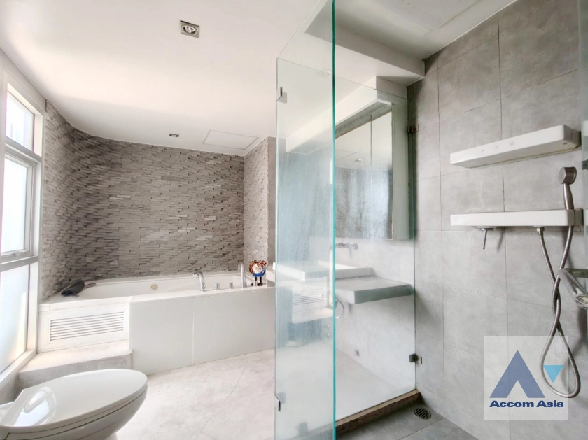 18  3 br Condominium for rent and sale in Sukhumvit ,Bangkok BTS Ekkamai at Regent On The Park 2 AA34668