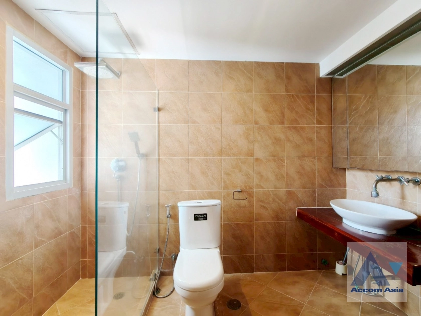 23  3 br Condominium for rent and sale in Sukhumvit ,Bangkok BTS Ekkamai at Regent On The Park 2 AA34668