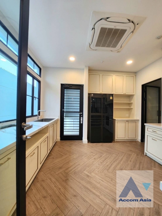9  4 br House for rent and sale in Latkrabang ,Bangkok ARL Ban Thap Chang at Nantawan Rama 9 New Krungthepkreetha AA34685