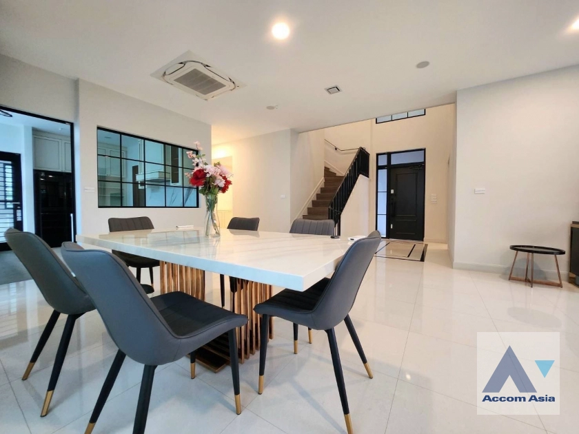 7  4 br House for rent and sale in Latkrabang ,Bangkok ARL Ban Thap Chang at Nantawan Rama 9 New Krungthepkreetha AA34685
