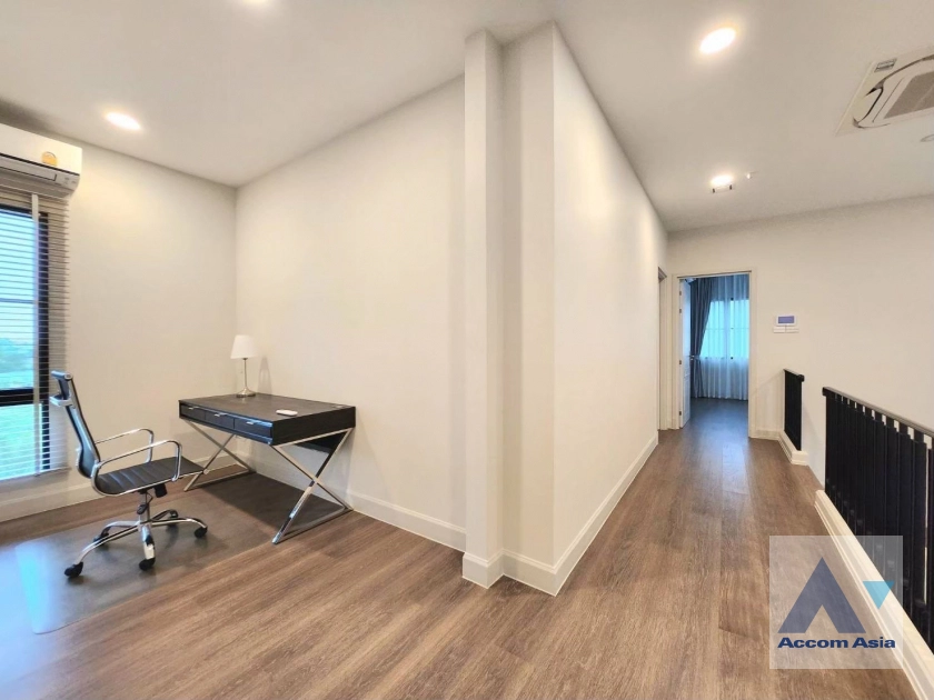 13  4 br House for rent and sale in Latkrabang ,Bangkok ARL Ban Thap Chang at Nantawan Rama 9 New Krungthepkreetha AA34685