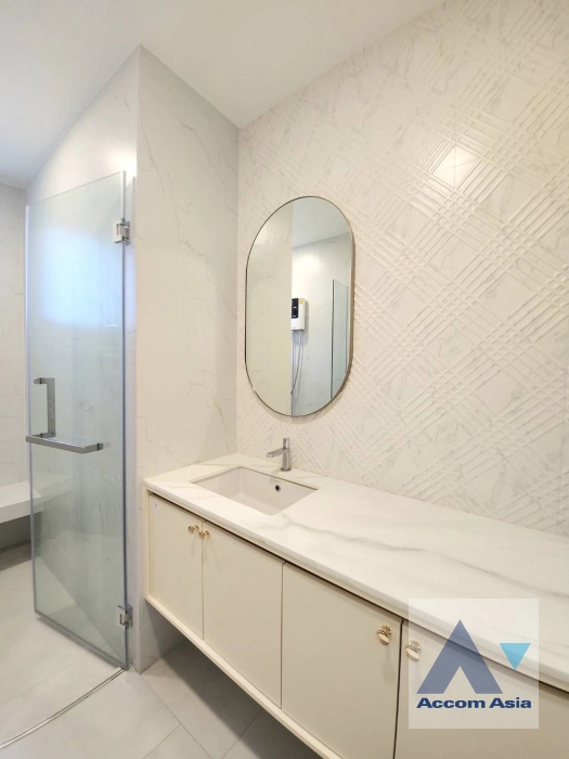 19  4 br House for rent and sale in Latkrabang ,Bangkok ARL Ban Thap Chang at Nantawan Rama 9 New Krungthepkreetha AA34685