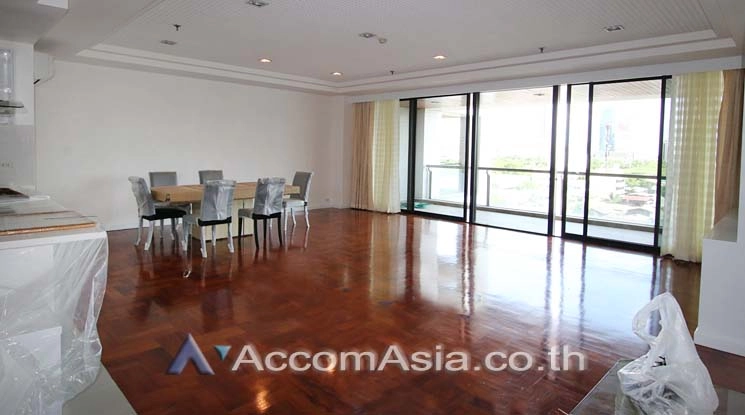 Pet friendly |  Polo Park Condominium  3 Bedroom for Rent MRT Lumphini in Ploenchit Bangkok
