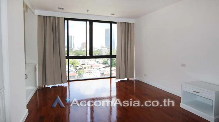 unitPet friendly |  3 Bedrooms  Condominium For Rent in Ploenchit, Bangkok  near BTS Ploenchit - MRT Lumphini (24890)
