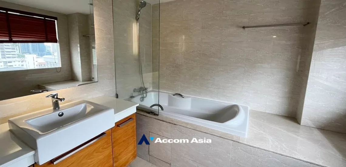 18  4 br Apartment For Rent in Sukhumvit ,Bangkok BTS Asok - MRT Sukhumvit at Homely Atmosphere AA34719