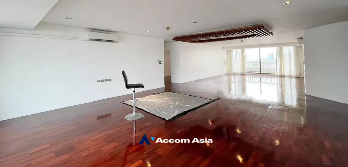 unit 4 Bedrooms  Apartment For Rent & Sale in Sukhumvit, Bangkok  near BTS Asok - MRT Sukhumvit (AA34719)