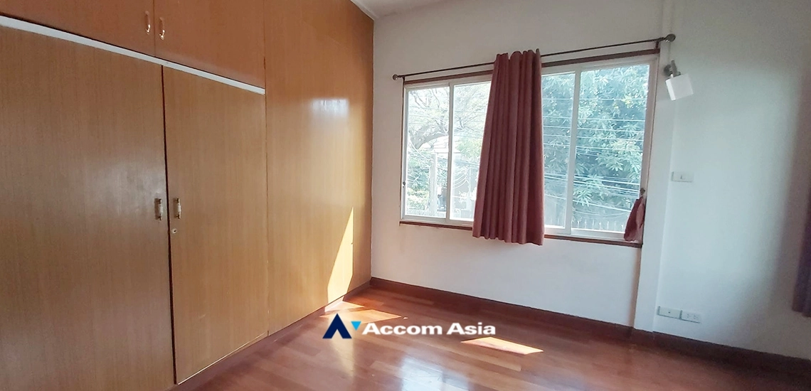 8  5 br House for rent and sale in Sukhumvit ,Bangkok BTS Thong Lo AA34724