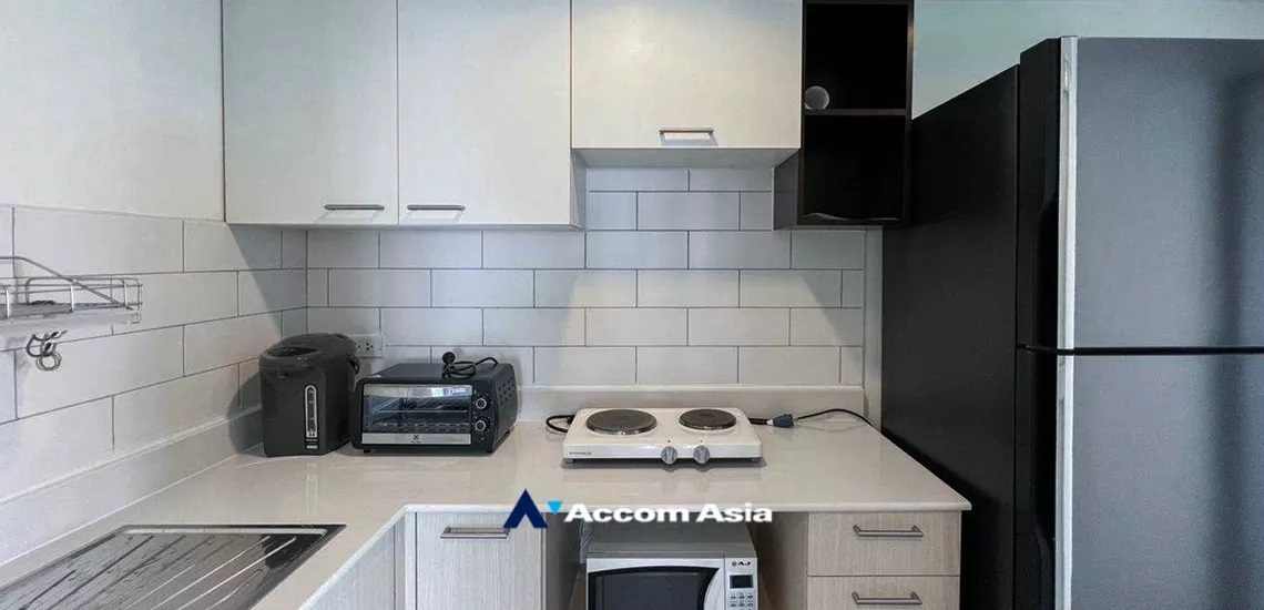  1  3 br Condominium For Rent in Sathorn ,Bangkok BRT Wat Dan at Lumpini Place Narathiwas - Chaopraya AA34758