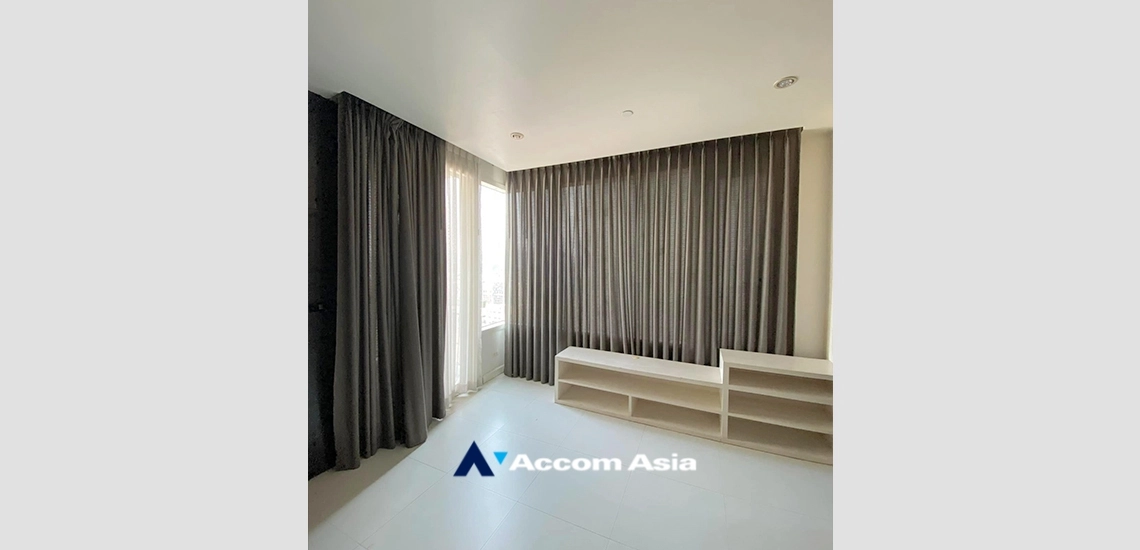  1  2 br Condominium For Sale in New Phetchaburi ,Bangkok BTS Chitlom at Manhattan Chidlom AA34760