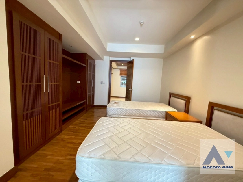 14  3 br Apartment For Rent in Sathorn ,Bangkok BTS Chong Nonsi at Quality Of Living AA34770