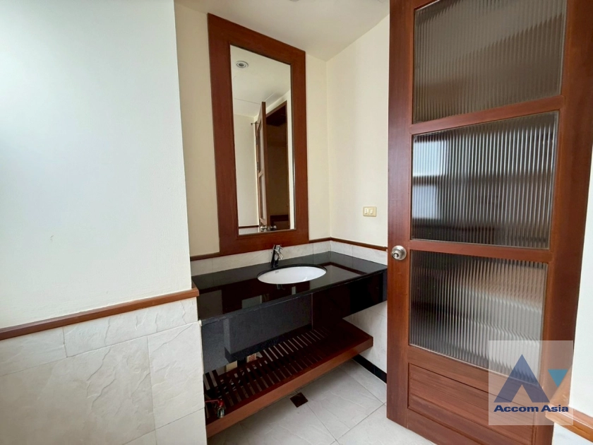 22  3 br Apartment For Rent in Sathorn ,Bangkok BTS Chong Nonsi at Quality Of Living AA34770