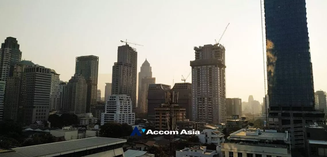 10  2 br Condominium For Sale in Ploenchit ,Bangkok BTS Ratchadamri at 185 Rajadamri AA34785