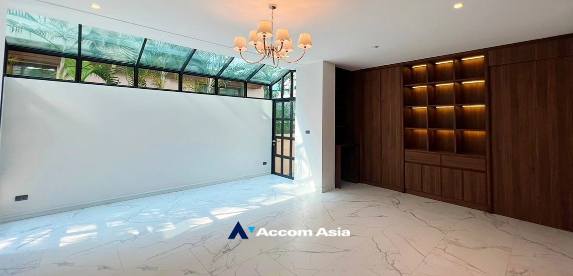 12  4 br House for rent and sale in Sukhumvit ,Bangkok BTS Phra khanong at Baan Sansiri Sukhumvit 67 AA34790