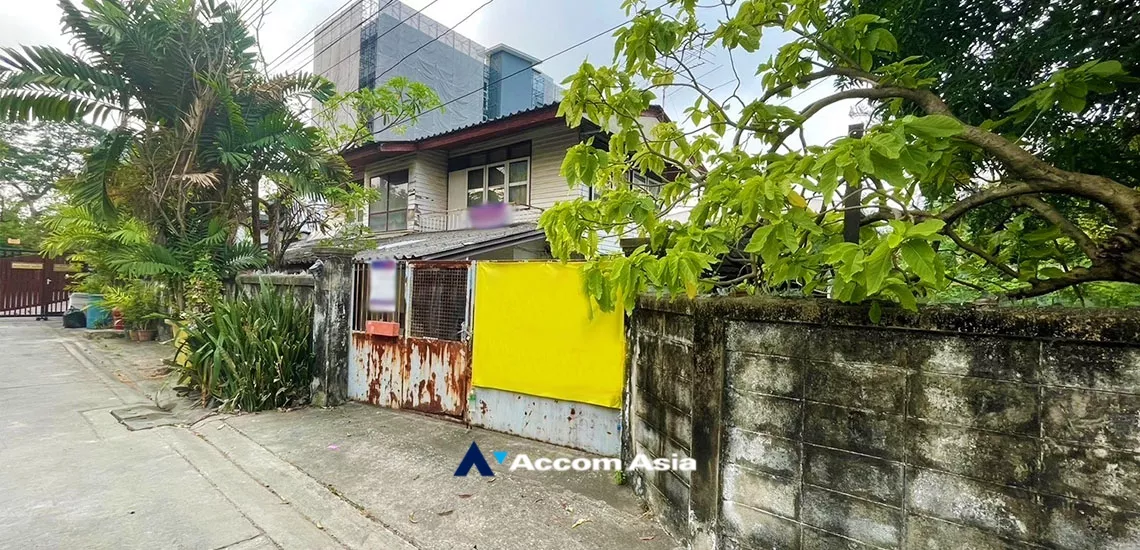  2  Land For Sale in Sukhumvit ,Bangkok BTS On Nut AA34806