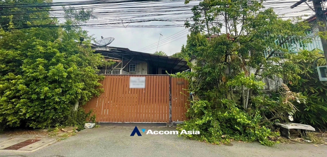  2  House For Sale in Sukhumvit ,Bangkok BTS Phra khanong AA34808