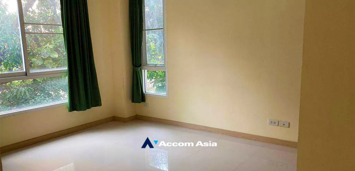 4  2 br Condominium For Sale in Sukhumvit ,Bangkok BTS Ekkamai at The Bangkok Sukhumvit 61 AA34817