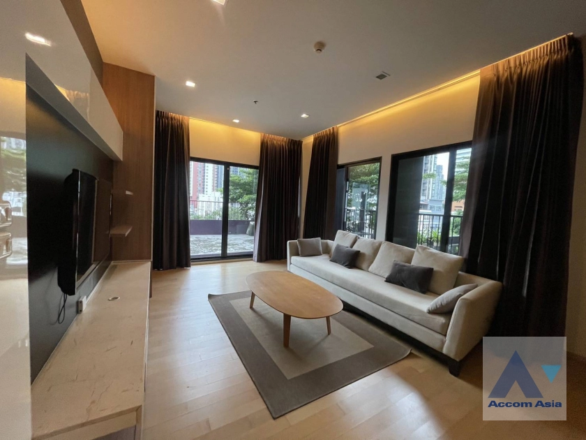  Noble Reveal Condominium  2 Bedroom for Sale & Rent BTS Ekkamai in Sukhumvit Bangkok