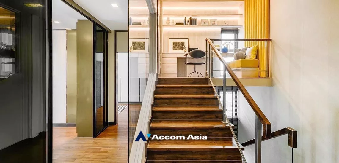 unitPet friendly |  4 Bedrooms  House For Rent in Pattanakarn, Bangkok  near ARL Hua Mak (AA34821)