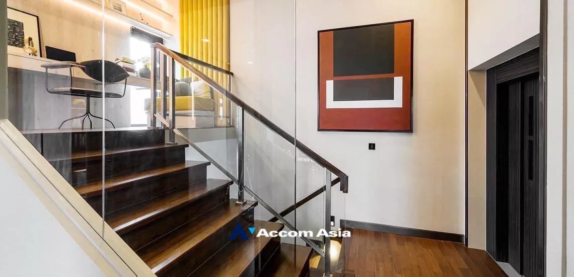 unitPet friendly |  4 Bedrooms  House For Rent in Pattanakarn, Bangkok  near ARL Hua Mak (AA34821)