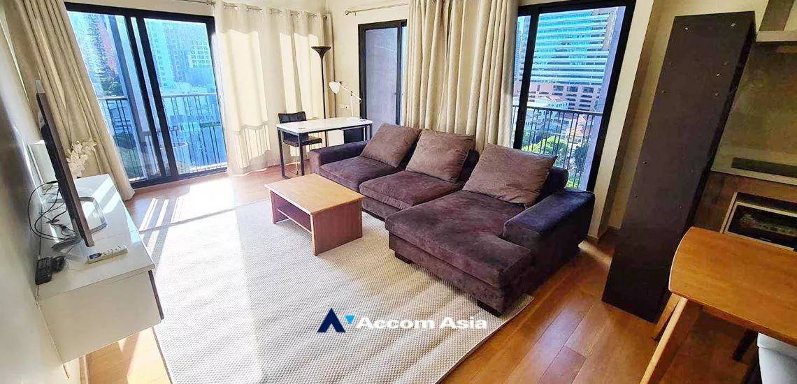  2 Bedrooms  Condominium For Sale in Sukhumvit, Bangkok  near BTS Ekkamai (AA34827)
