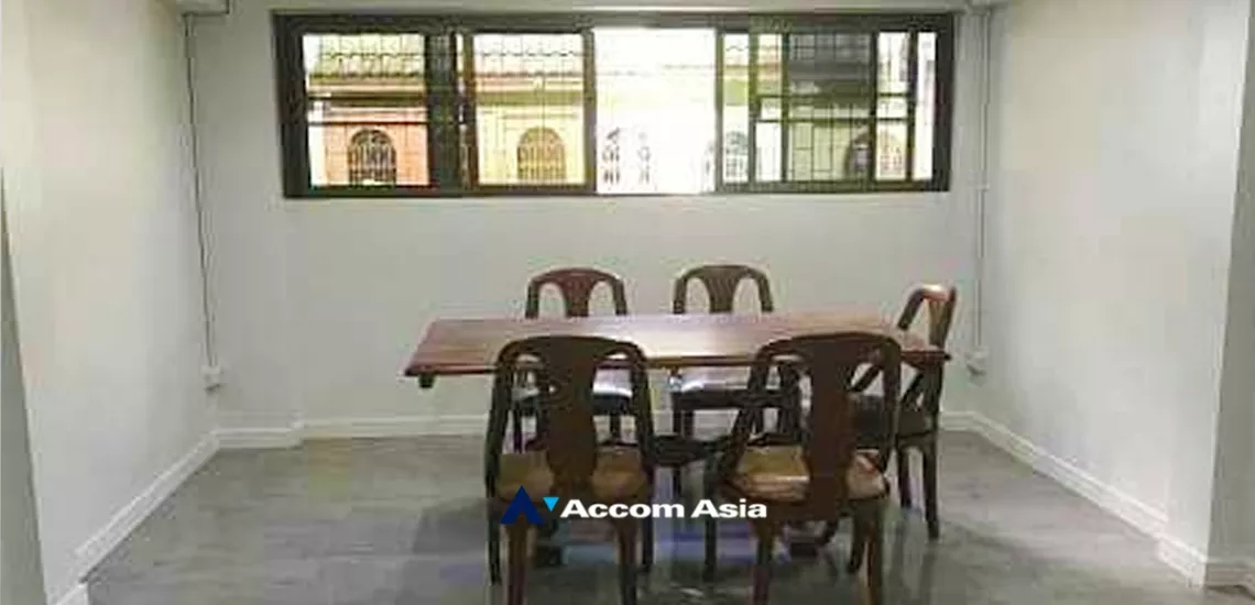 5  3 br Townhouse For Rent in Sukhumvit ,Bangkok BTS Phra khanong AA34830