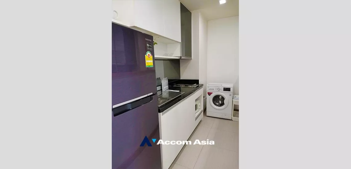 5  1 br Condominium For Sale in Sukhumvit ,Bangkok BTS Phra khanong at Sky Walk Condominium AA34832