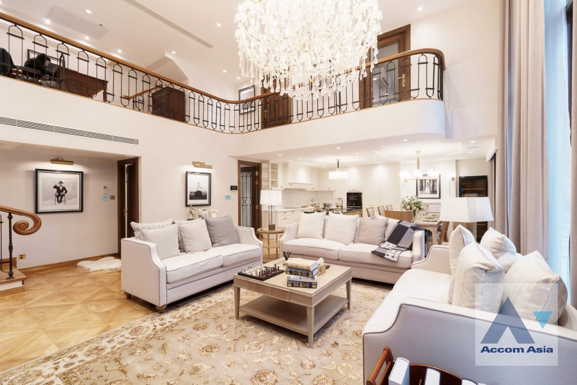 unitPrivate Swimming Pool |  4 Bedrooms  House For Sale in Sukhumvit, Bangkok  near BTS Ekkamai (AA34856)