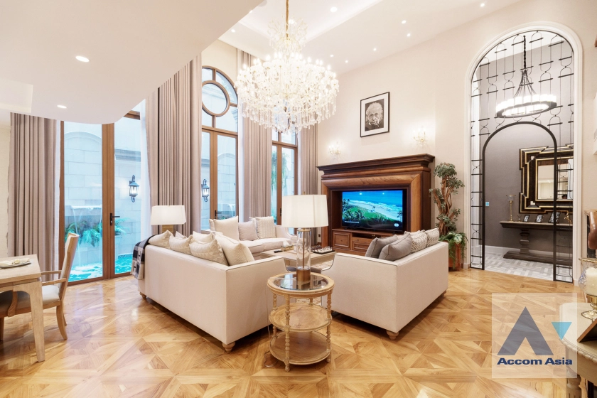 7  4 br House For Sale in Sukhumvit ,Bangkok BTS Ekkamai at Casa Ekkamai 28 AA34856