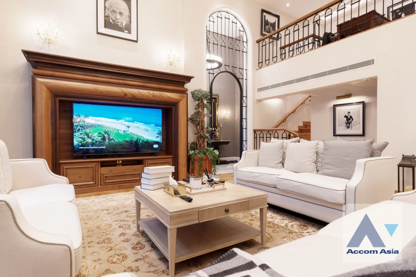 8  4 br House For Sale in Sukhumvit ,Bangkok BTS Ekkamai at Casa Ekkamai 28 AA34856